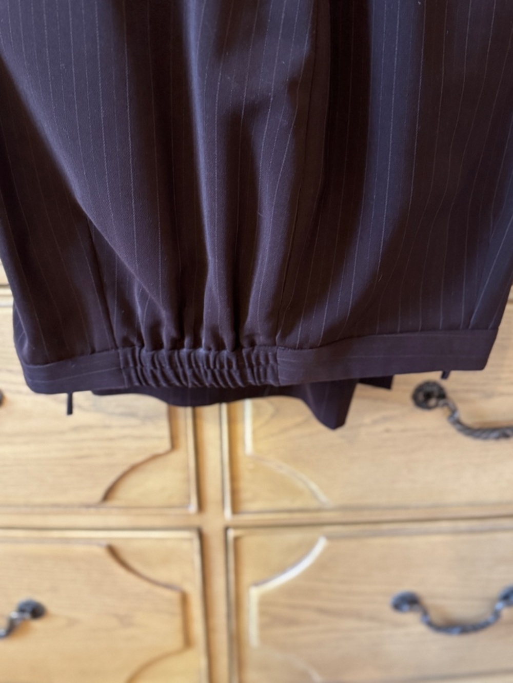 Women’s pin strip brown pants suit - Picture 4 of 4